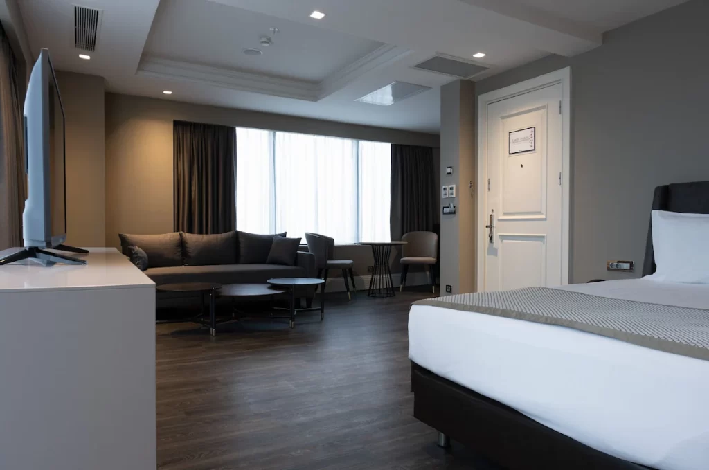 Windsor Hotel & Convention Center 2