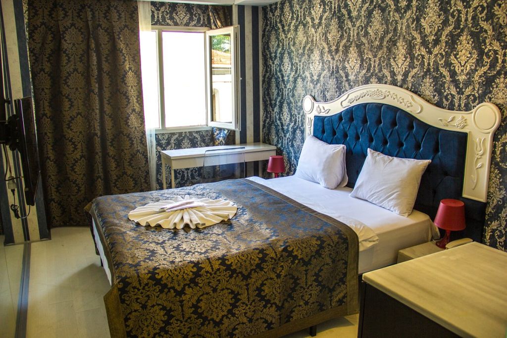 standard-double-room